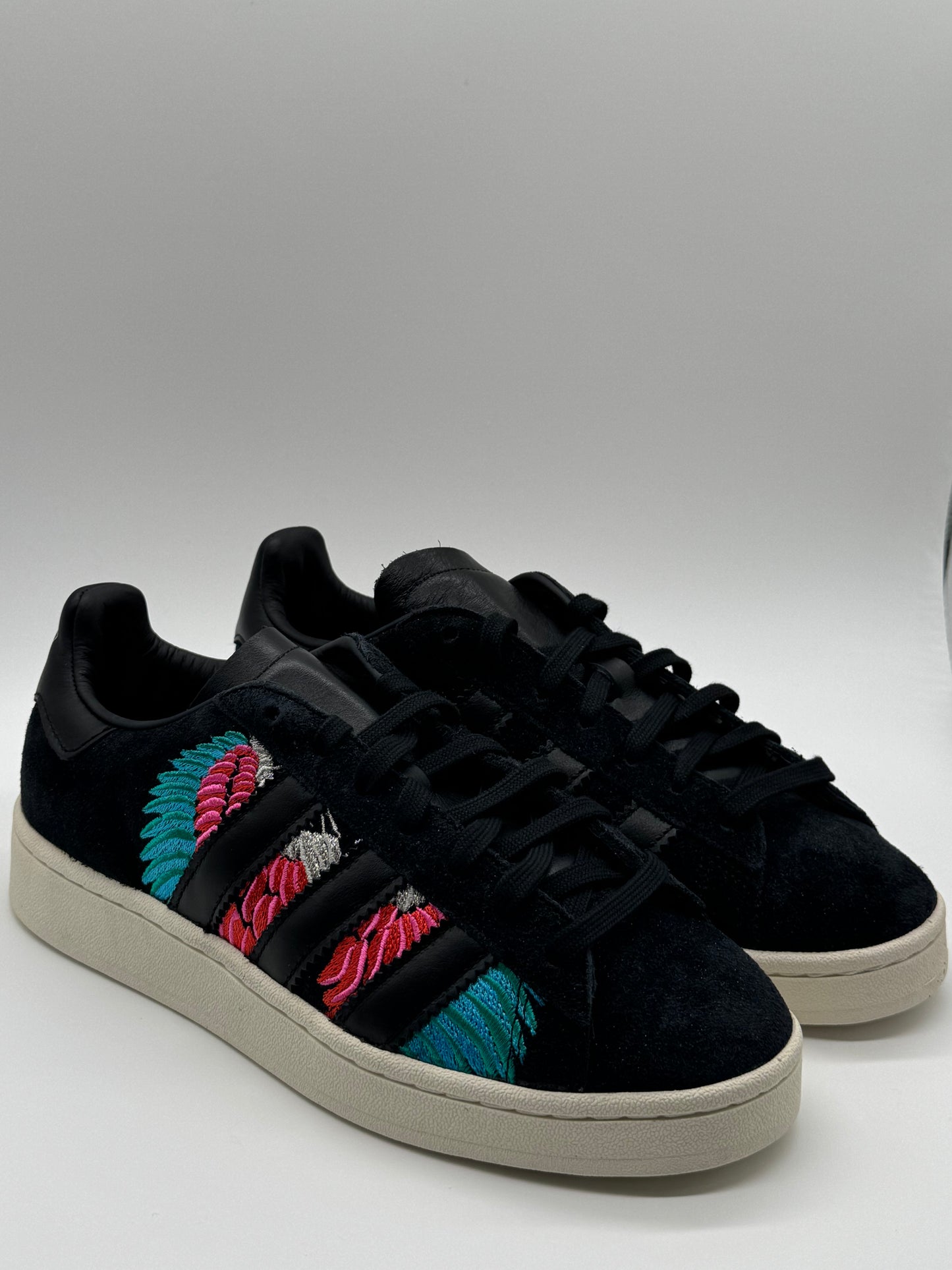Turnschuhe Adidas Campus 00s Notting Hill Karneval